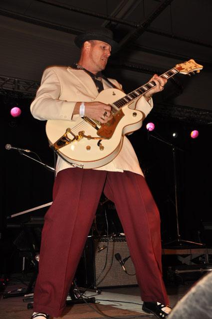 min 2011 07 02 tours rock 200